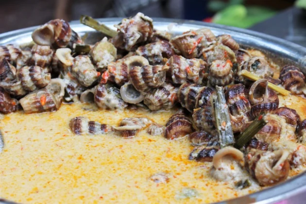 Oc Len Xao Dua (mud creeper snails in coconut milk)