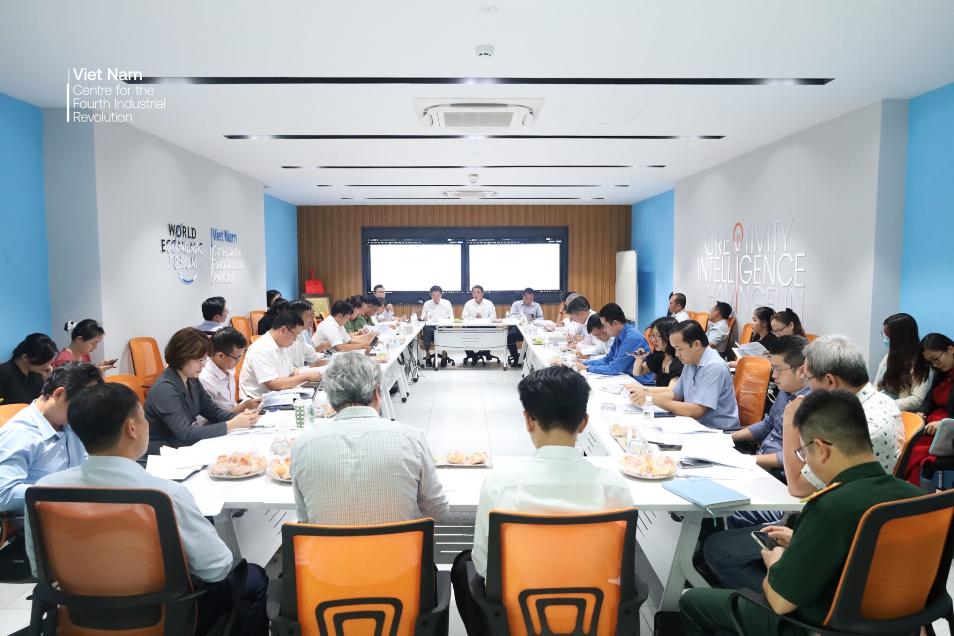 Vietnam C4IR reviews preparations for the Autumn Economic Forum 2025
