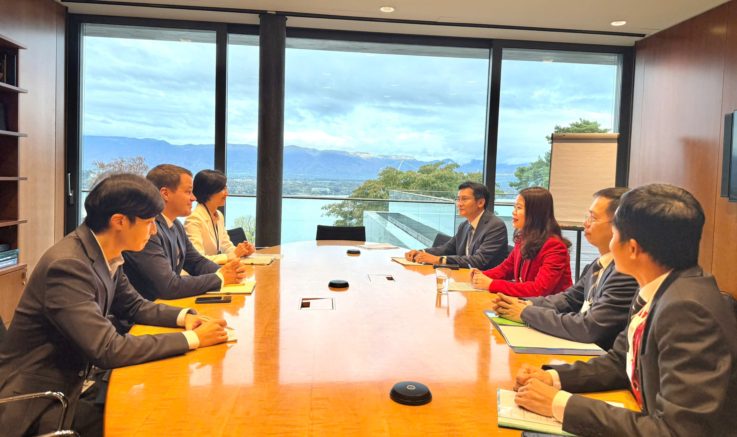 The delegation worked with Mr. Stephan Mergenthaler - Executive Director of WEF